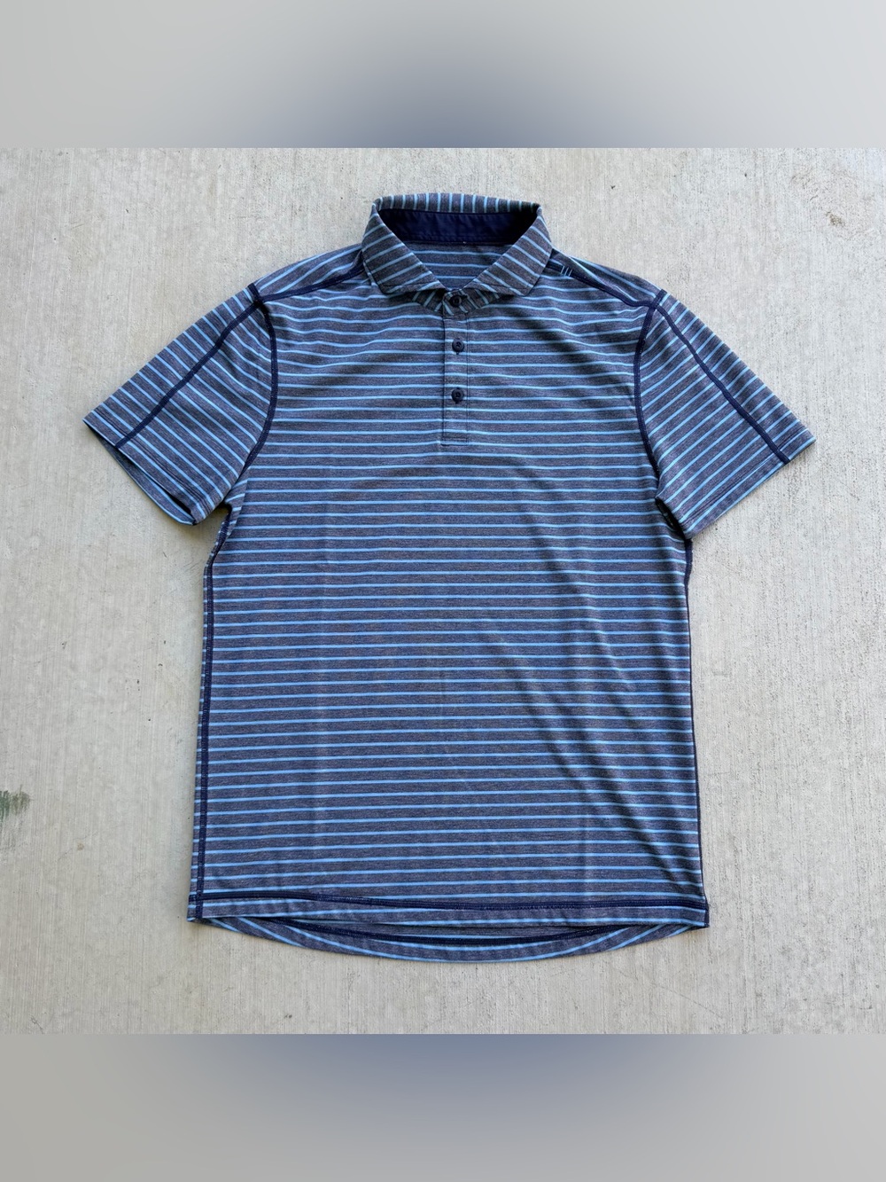 Lululemon Evolution Striped Polo Shirt Men Size Large Stretch Blue Golf